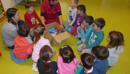 (Español) CHARLAS INFANTILES EN CENTROS EDUCATIVOS